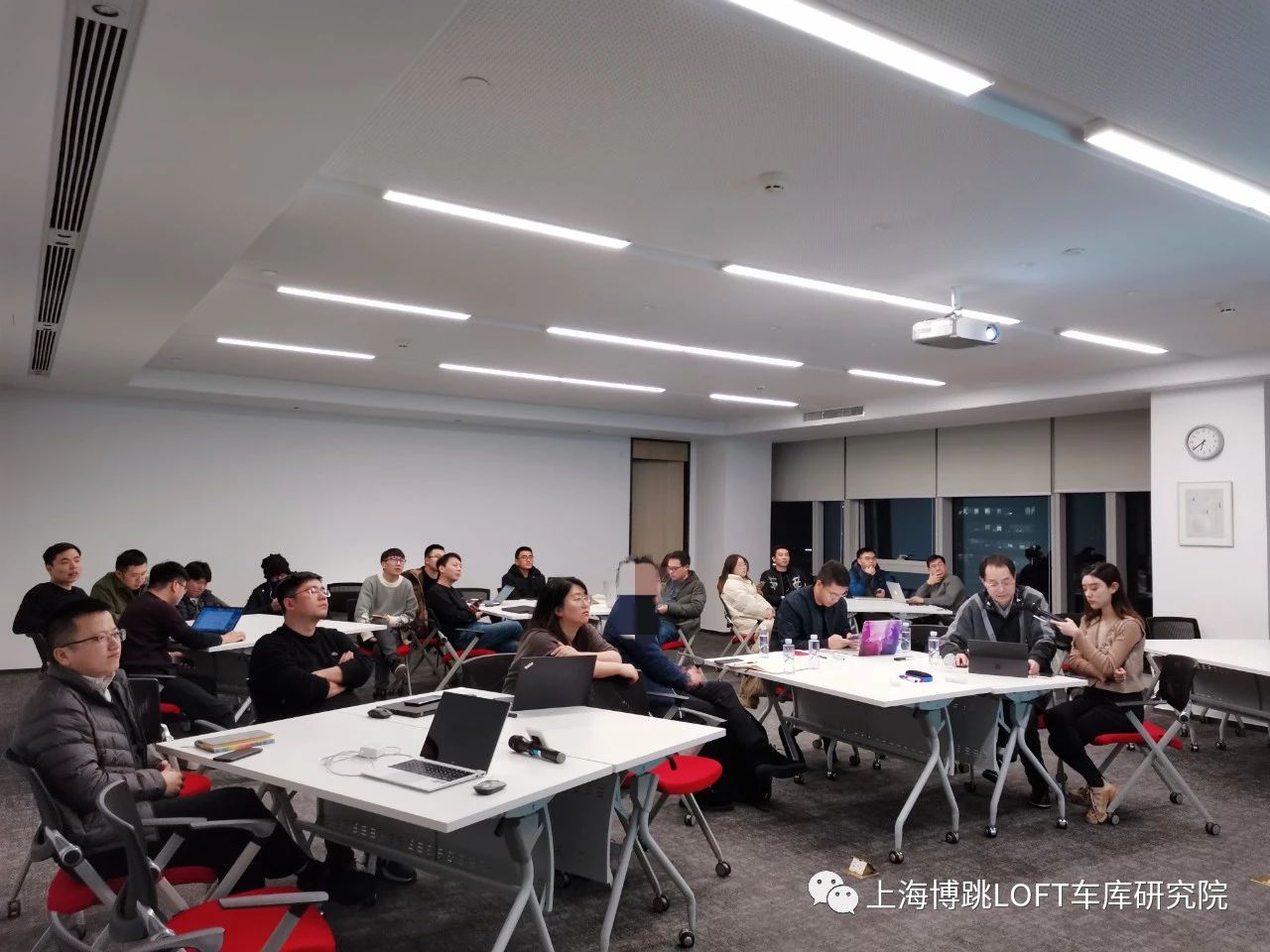 宜宾杭州LOFT车库专题会